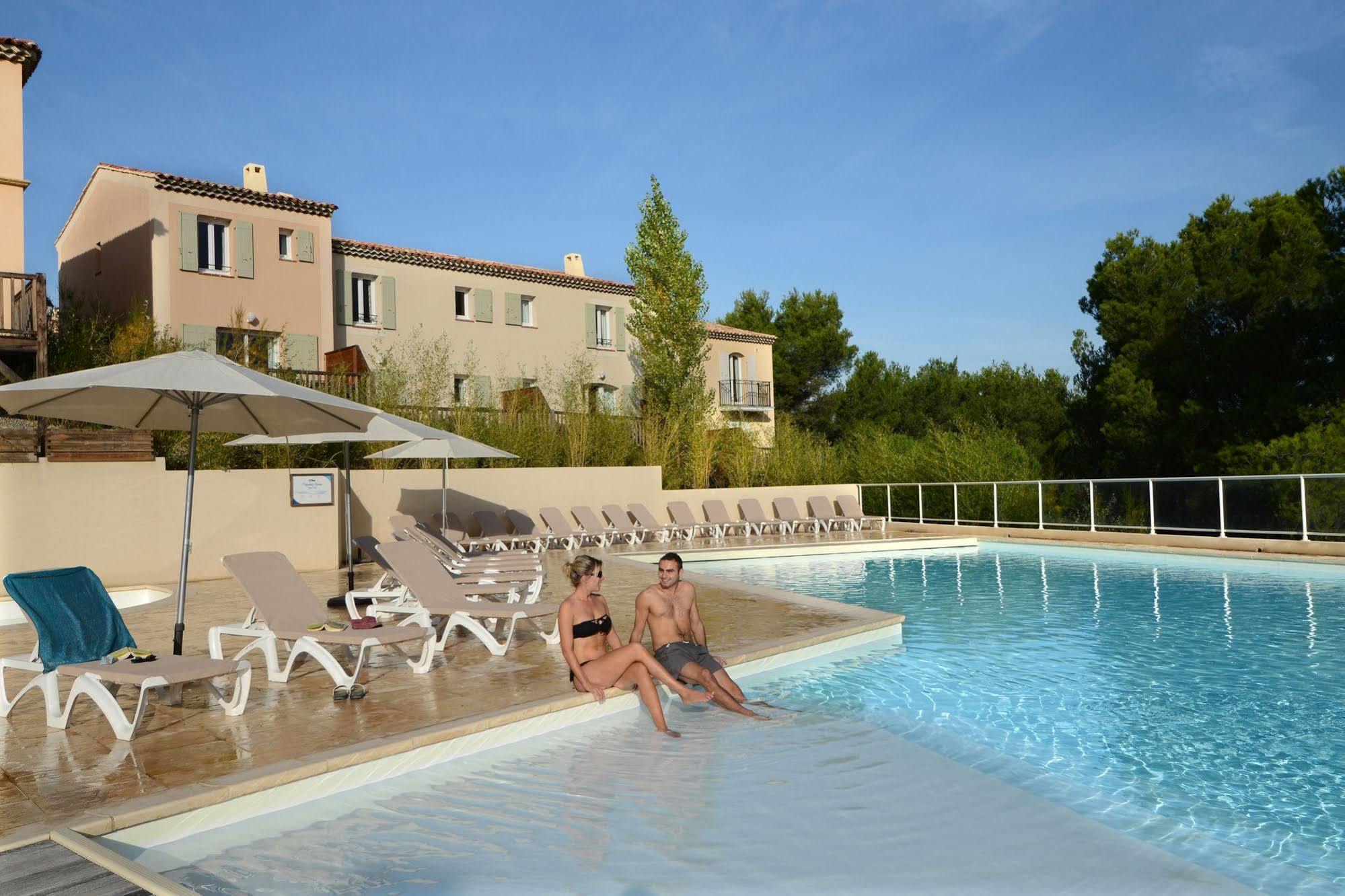 Residence Pierre & Vacances Les Coteaux De Pont-Royal Mallemort Buitenkant foto